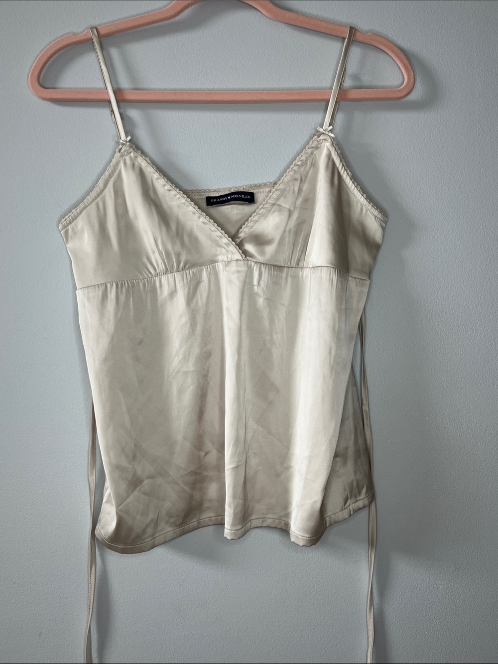 Brandy Melville v-neck tank top babydoll blouse bows dainty tie back shiny